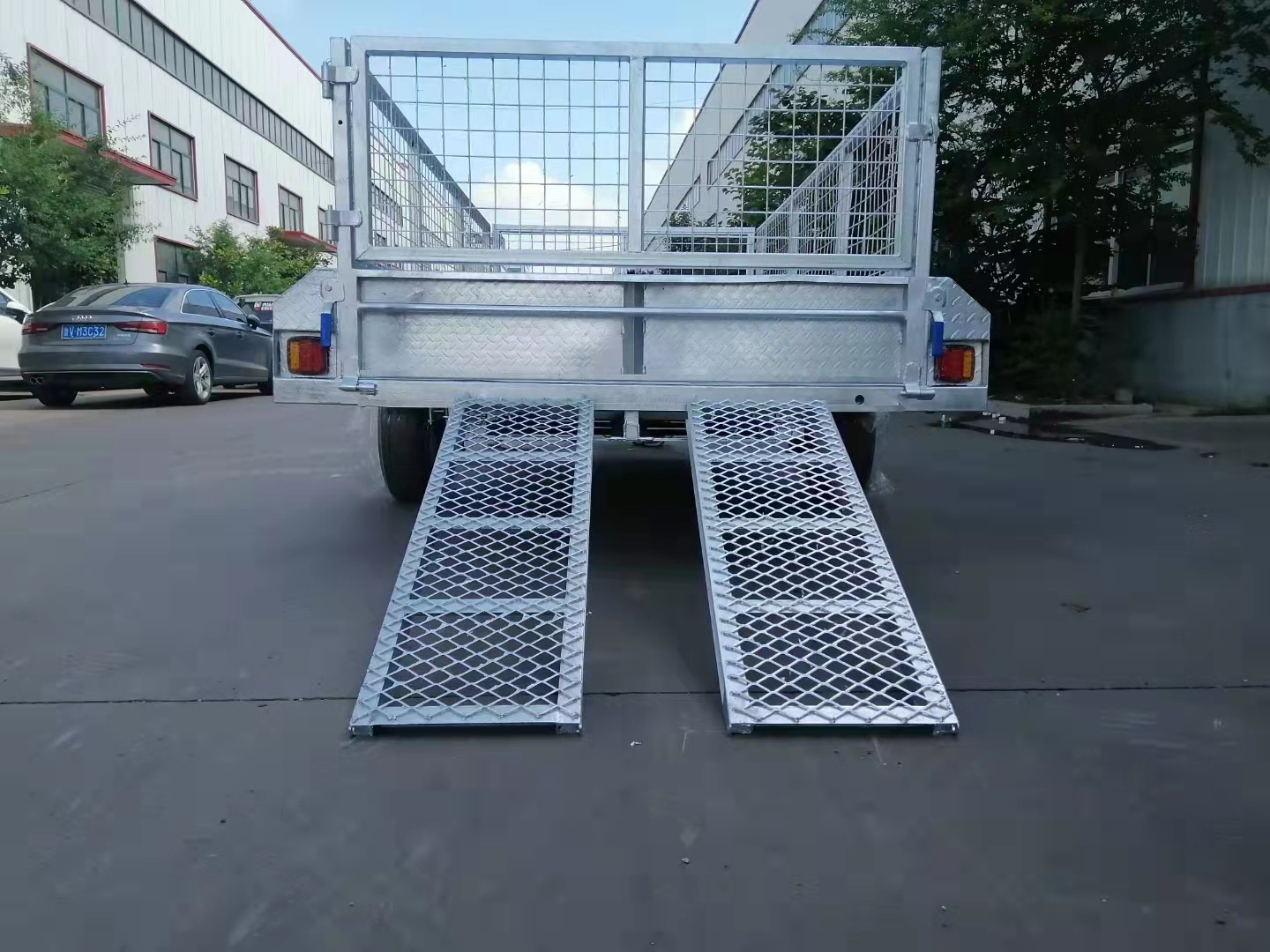 Factory Price Cage Trailers Steel Silver Transport Car Trailer Led Light Sets Hot Dip Galvanized Finish 4 Wheels Single Axle ZHE