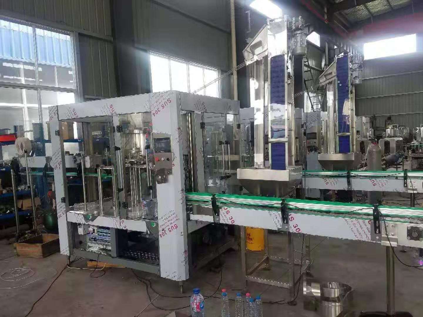 Factory Machinery 500ML  Automatic 3 in 1 Water Filling Machine Pure Drinking Water Bottling Filling Machine Production Line