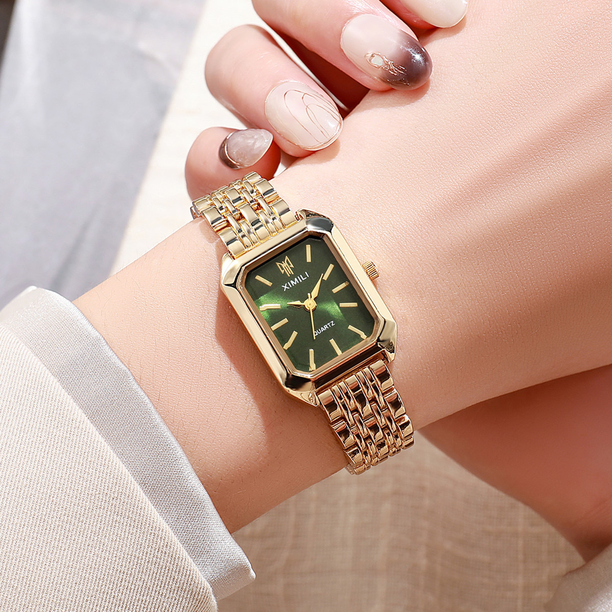 2024 new New Women Watches Fashion Quartz Watch Clock Casual Women Wristwatch Stainless Steel Belt Diamond Ladies Watch