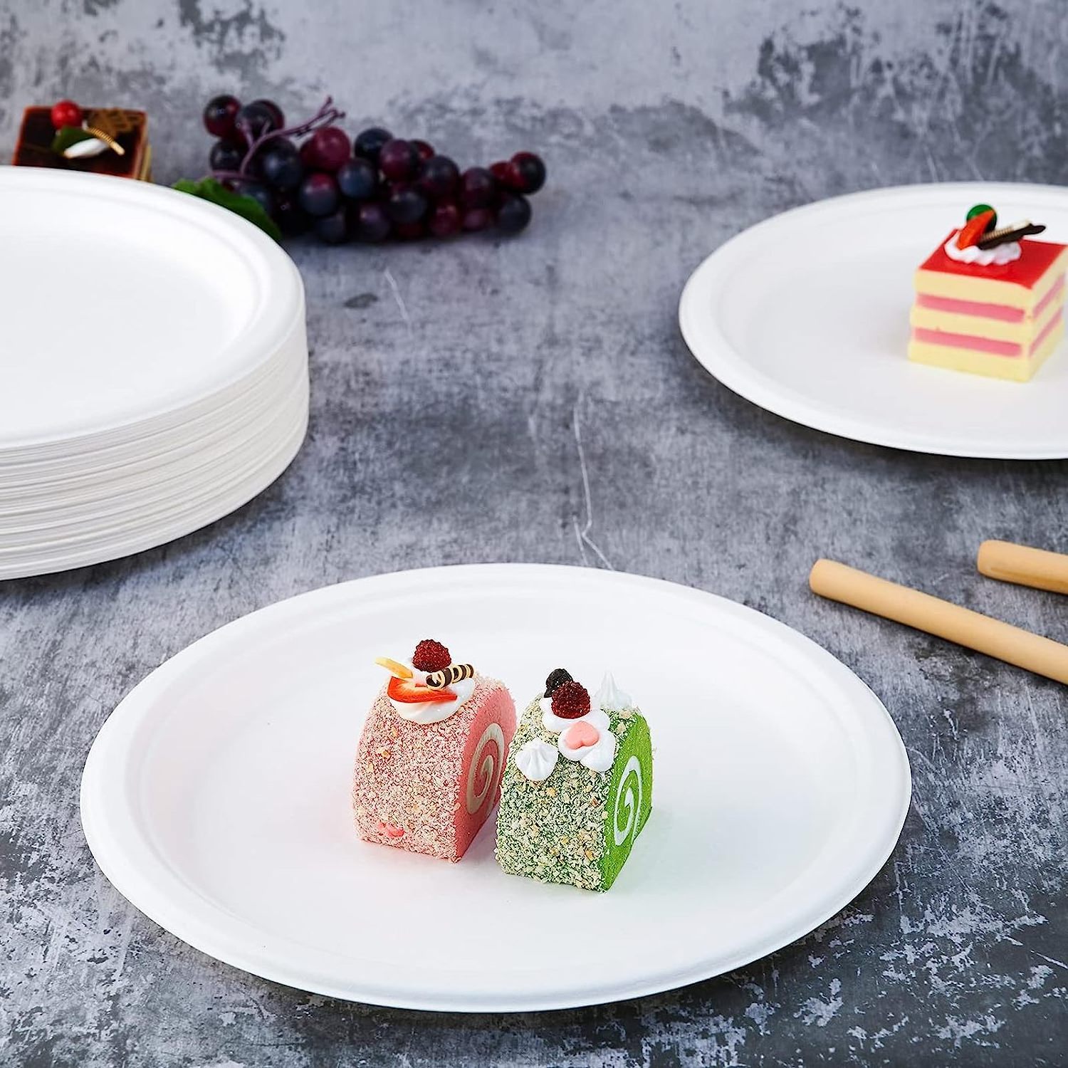 8 Inch Biodegradable Sugarcane Party Dishes Disposable Bagasse Square Paper Plates white color