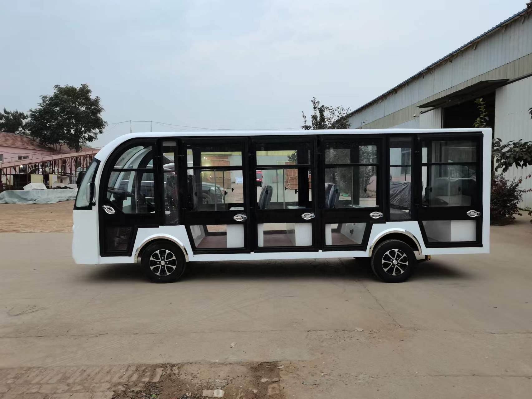 New 14 Seater Sightseeing Car Shuttle Bus Electric Garden Utility Vehicles Top golf cart  For Sale