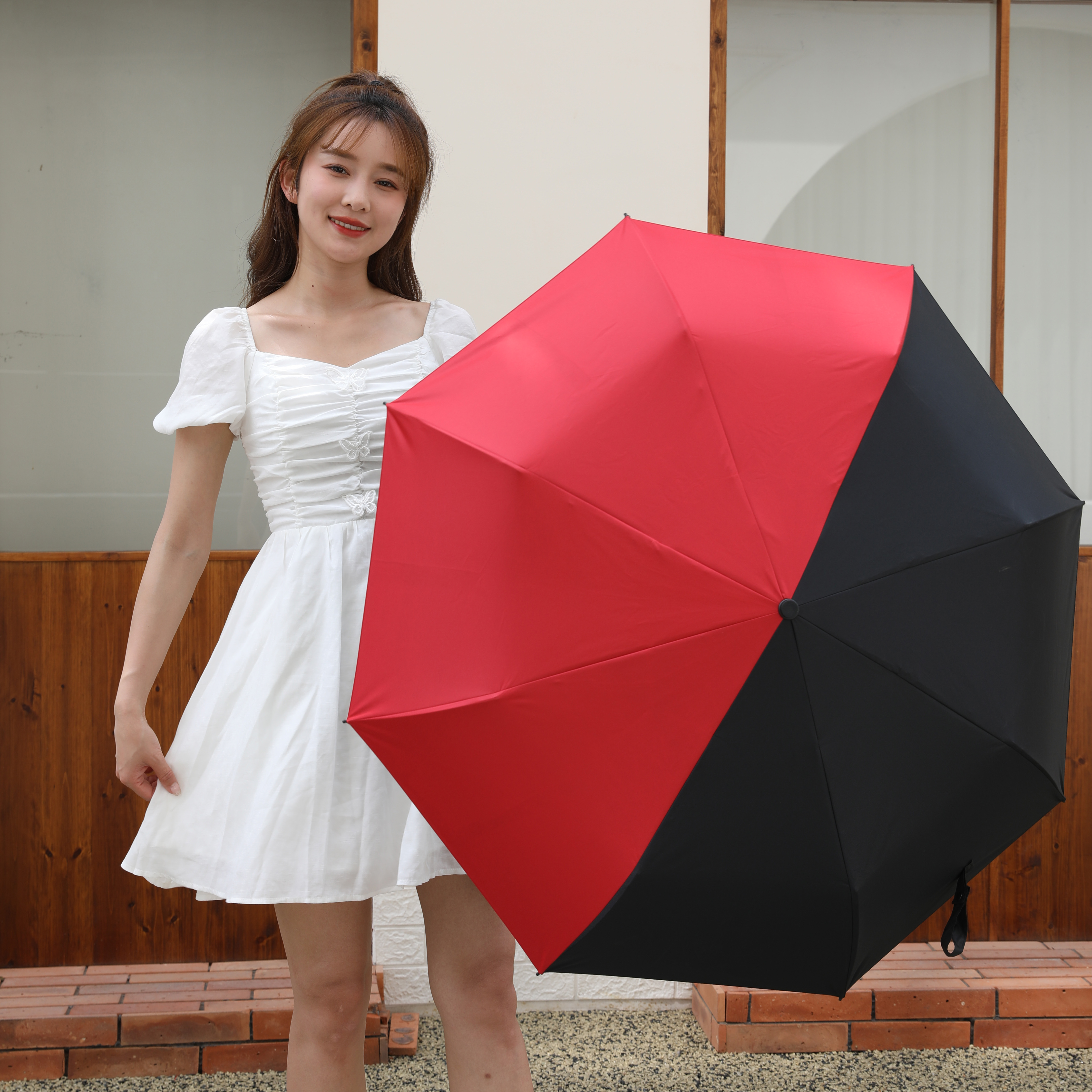 Wooden Handle 3 Folding Umbrella Black Coated UV Proof Umbrella 210T Pongee Waterproof Umbrella Contrast color