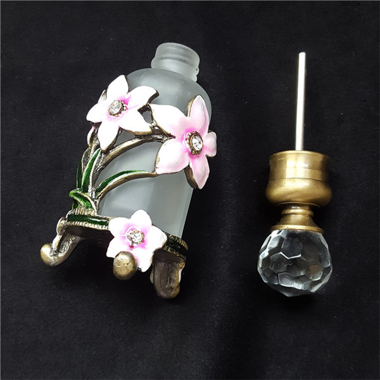 Pink Flower Decorated Frog White Perfume Glass Bottle 15ml with Metal Diamond Stick Cap