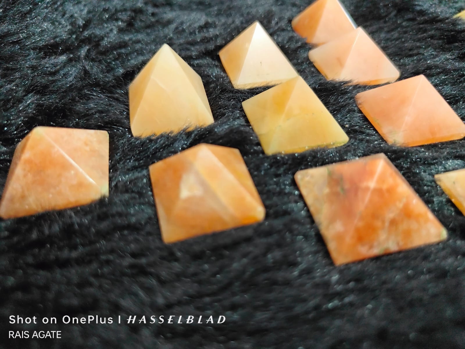 high Quality Natural Crystal orange calcite Pyramid stone for healing and astrology Pyramid for Reiki  Grid and Vastu Correction