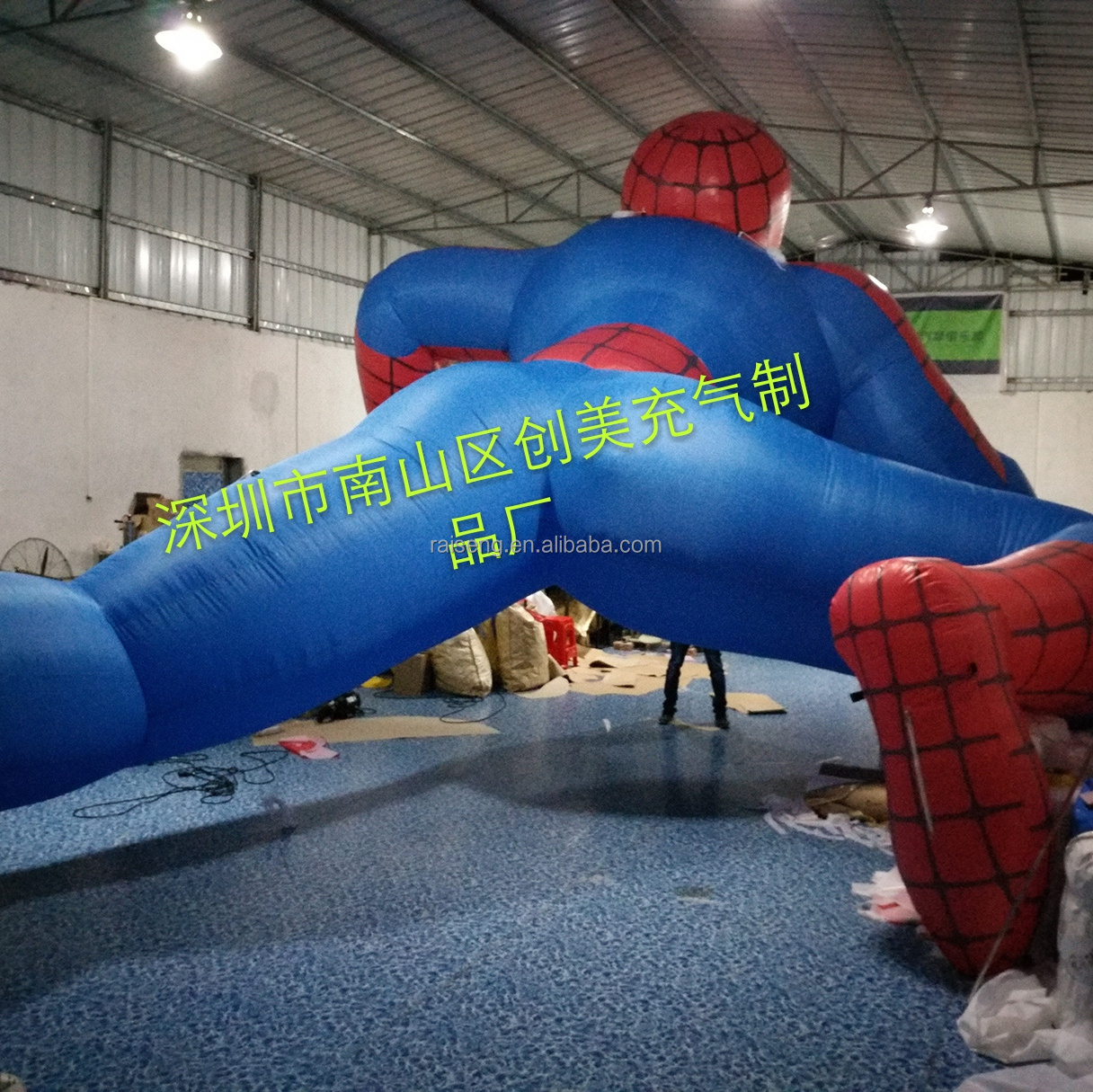 Christmas gifts Hot selling inflatable cartoon 8m high inflatable advertising model Oxford cloth inflatable roof climbing spiderman