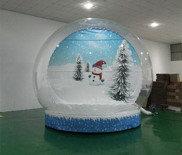 Giant outdoor inflatable Christmas snow globe ball inflatable advertising decoration inflatable human snow globe for sale