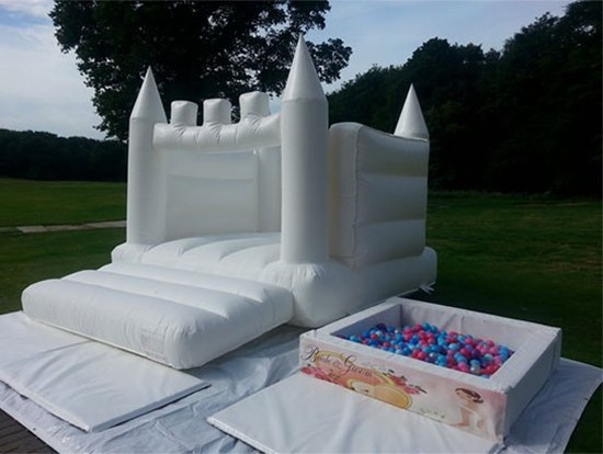 Giant inflatable Party wedding bouncer tent outdoor wedding marquee party bounce house white inflatable bouncy castle for sale