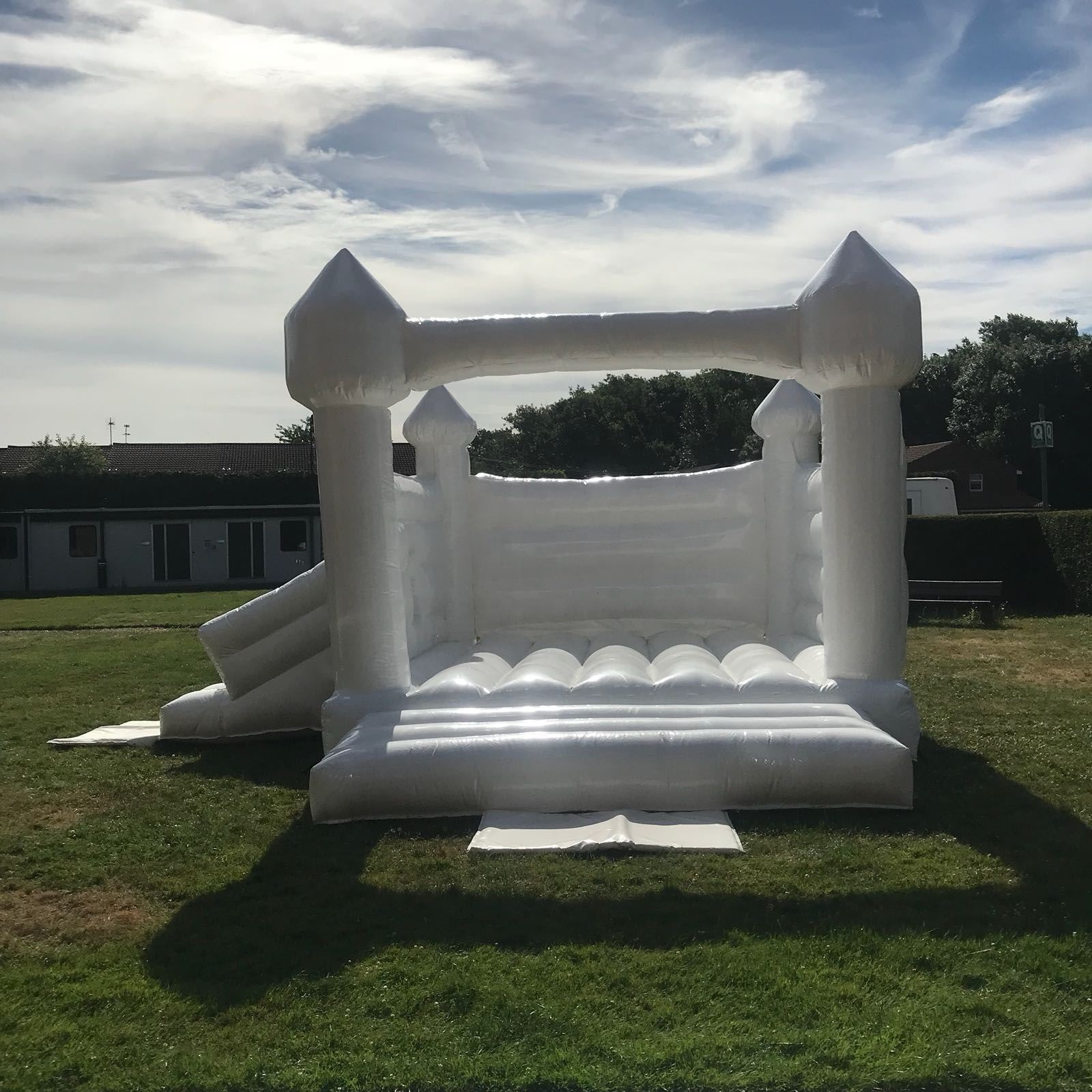 Commercial mini small bouncing inflatable bouncer bouncy castle wedding toddler all white bounce house with slide