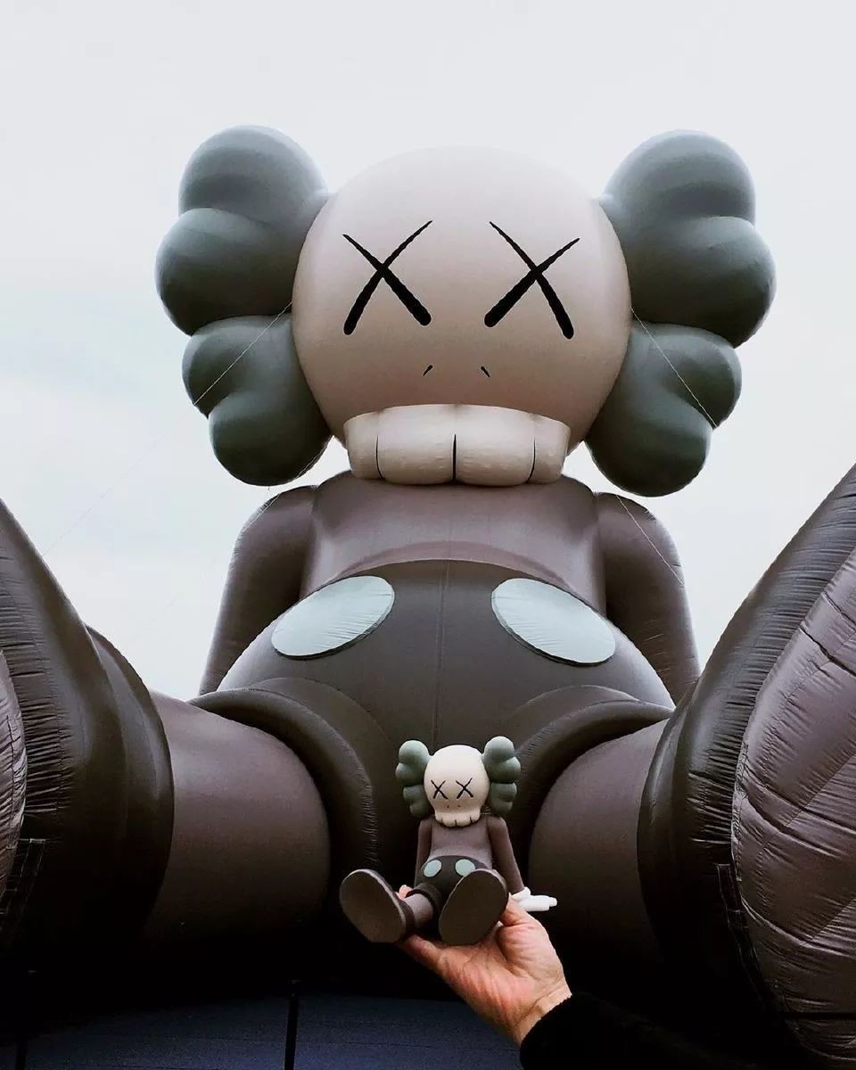 Kaws New Fashion Cartoon Character 3m Giant Kaws Inflatables Cartoon Advertising Promotion For Ground Square/Shopping Mall Decor