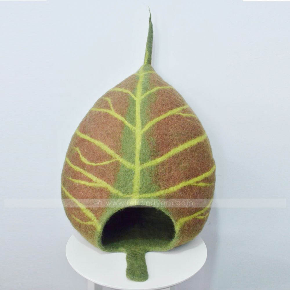 FY-CC-010 Betel Leaf Felt Catcave Warm and Cozy Pet Bed Eco-friendly New Artisan from Nepal Zealand Wool Felted by Skilled Women