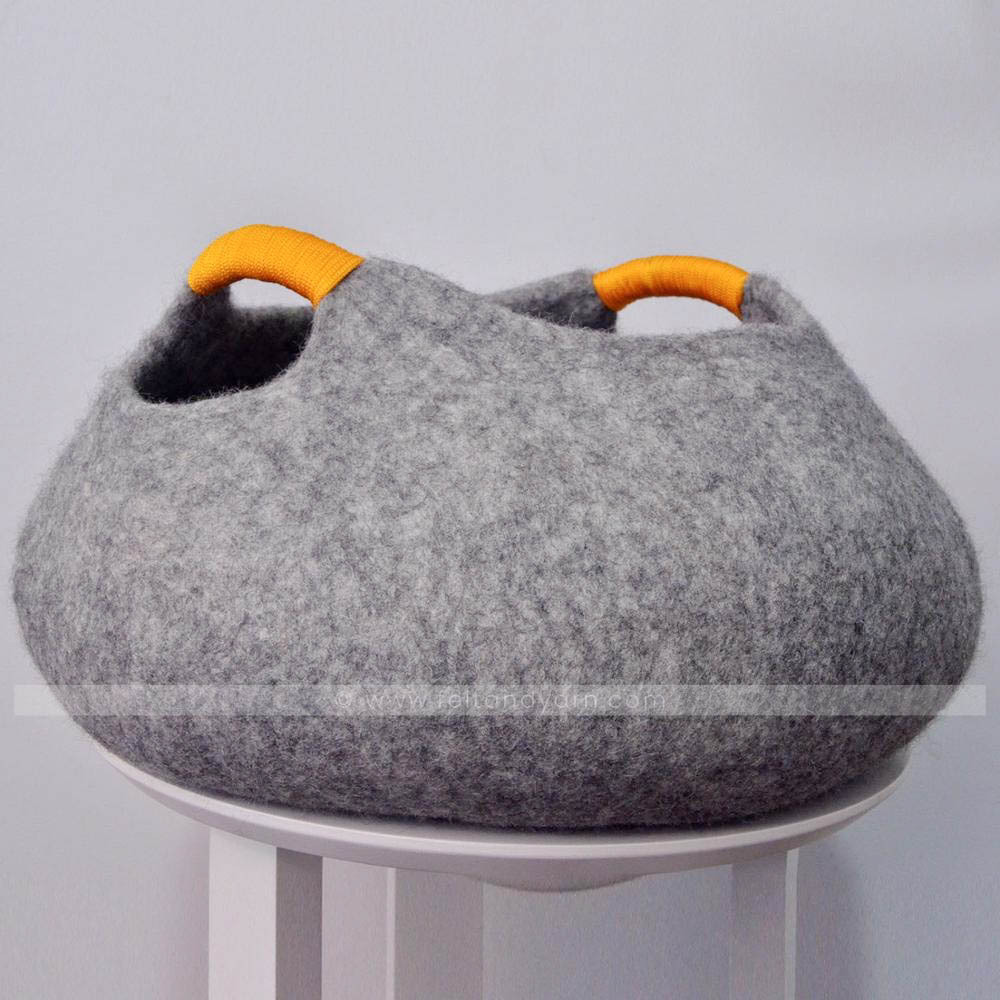 Organic wool felted basket felt cat cave warm and cozy handmade eco-friendly felt cat house for interior premium felt pet beds