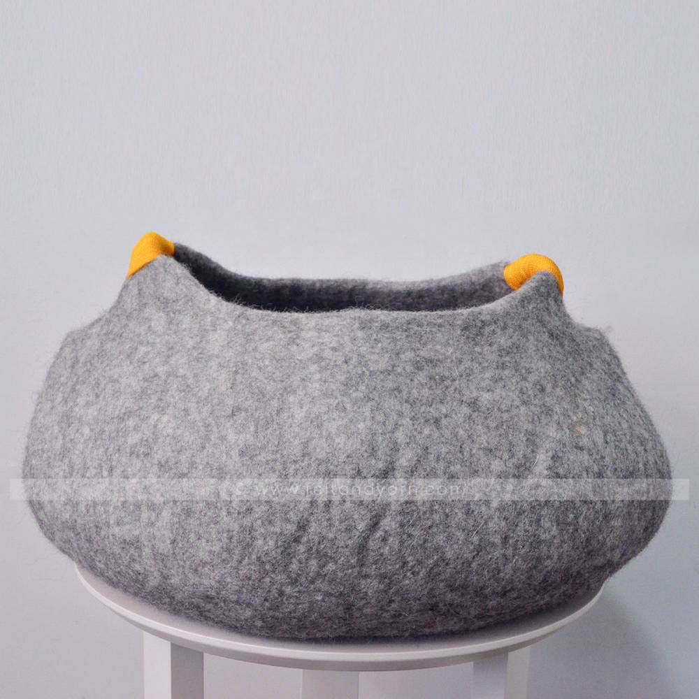 Organic wool felted basket felt cat cave warm and cozy handmade eco-friendly felt cat house for interior premium felt pet beds