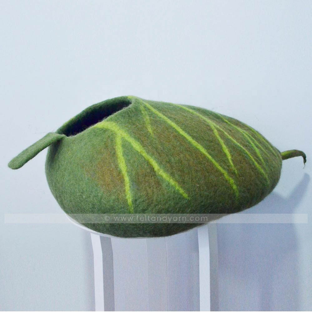 FY-CC-010 Betel Leaf Felt Catcave Warm and Cozy Pet Bed Eco-friendly New Artisan from Nepal Zealand Wool Felted by Skilled Women