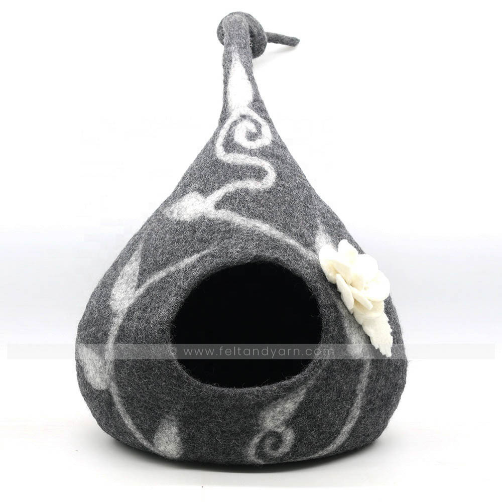 FY-CC-012 Knotted Tail Cat Cave Warm and Cozy Pet Bed Eco-friendly New Artisan from Nepal Zealand Wool Felted by Skilled Women