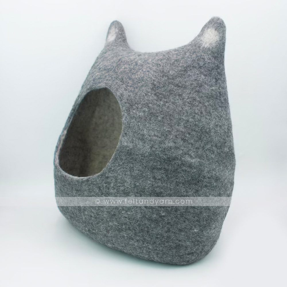 FY-CC-017 Animal Eared Cat Cave Warm and Cozy Pet Bed Eco-friendly New Zealand Wool Felted by Skilled Women Artisan from Nepal