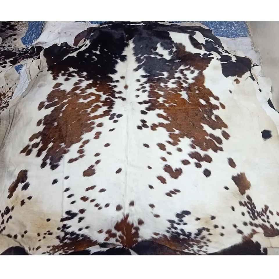 Wholesale Natural Cow Hair Cowhide Print Embossing Leather Drum Hoops  Color Genuine Leather Hair On Cowhide  Cow Skin Rug  Cow