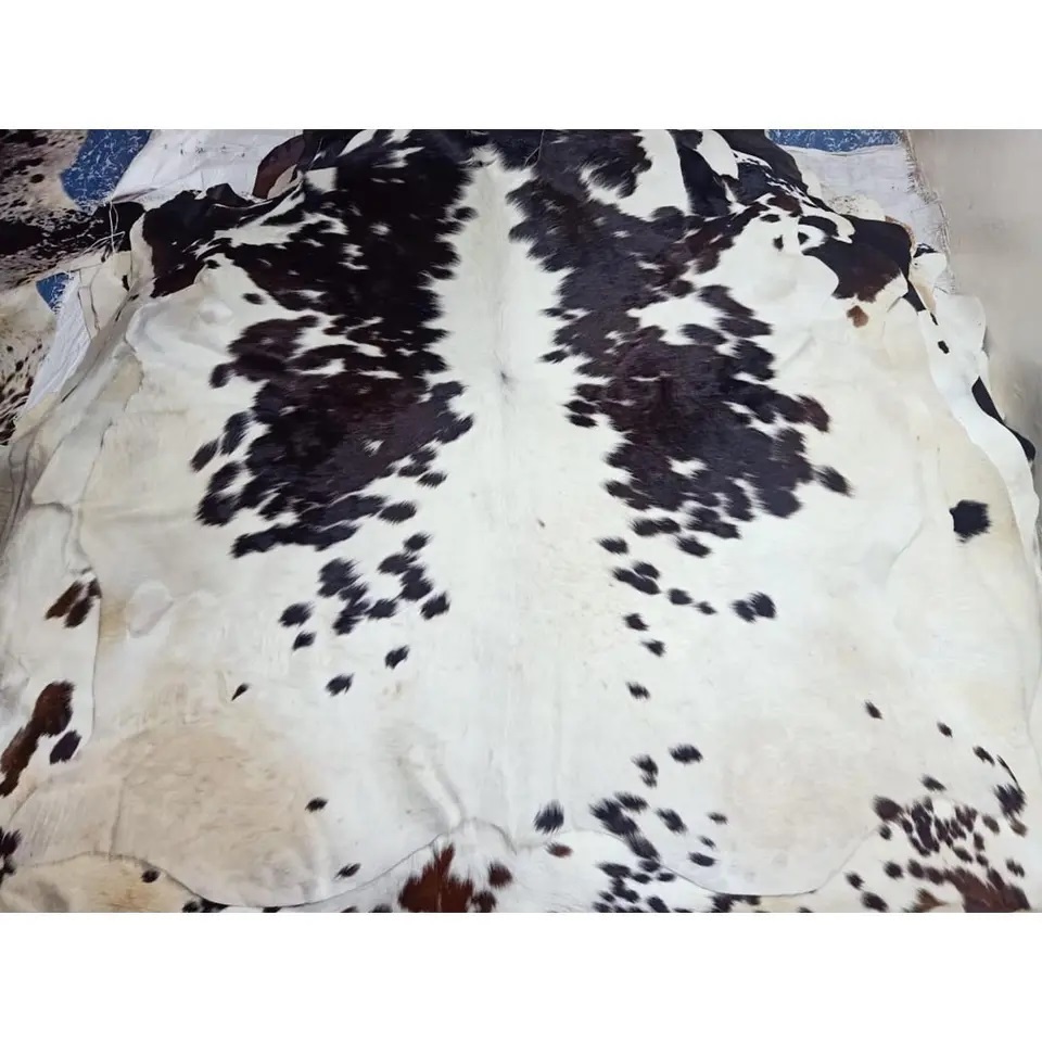 New Fashion Hair ON Genuine Leather Natural Cowhide Real Leather  Color Genuine Leather Hair on Cowhide Cow Skin Rug on Genuine