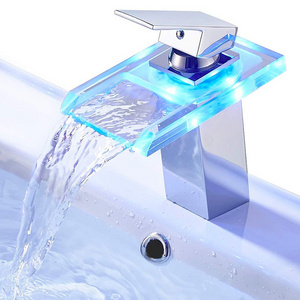 Light Changing Outdoor Water Glow Power LED Washbasin Faucet