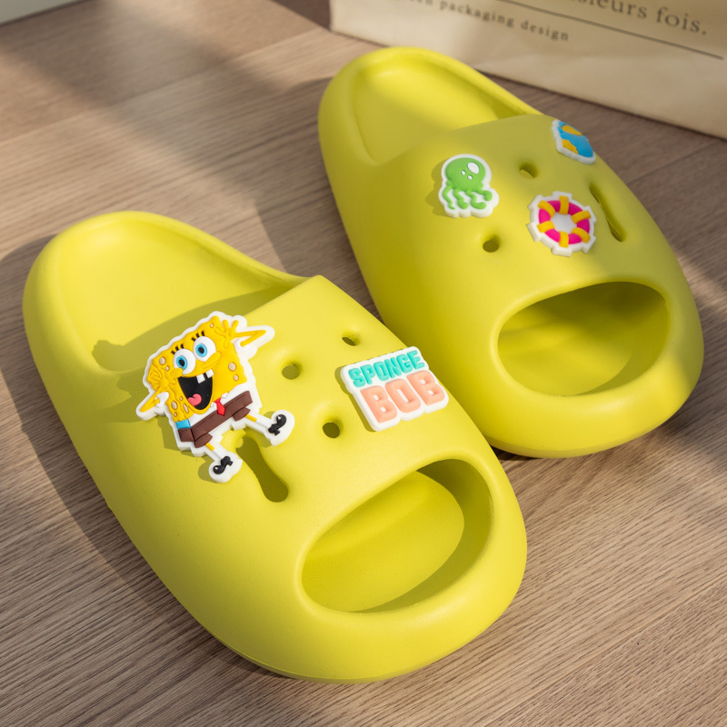 SpongeBob SquarePants' new summer sandals for women wear non-slip thick-soled-feeling slippers at home