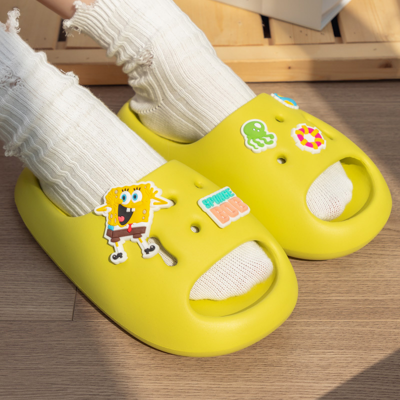 SpongeBob SquarePants' new summer sandals for women wear non-slip thick-soled-feeling slippers at home