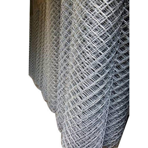 Chain Link Fencing Galvanized PVC Coated Wire Mesh Diamond Hole Cyclone Fence Chain Link Fencing