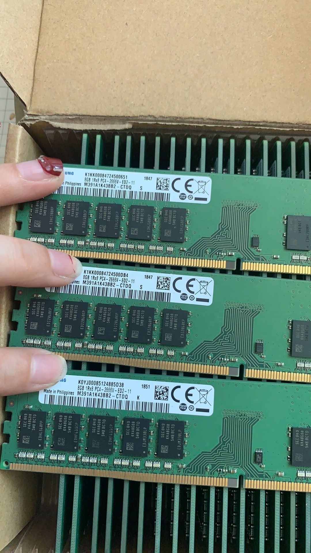 SDRAM M391A1K43BB2-CTD  DDR4 8G 2666 ECC UDIMM memory ram for computer