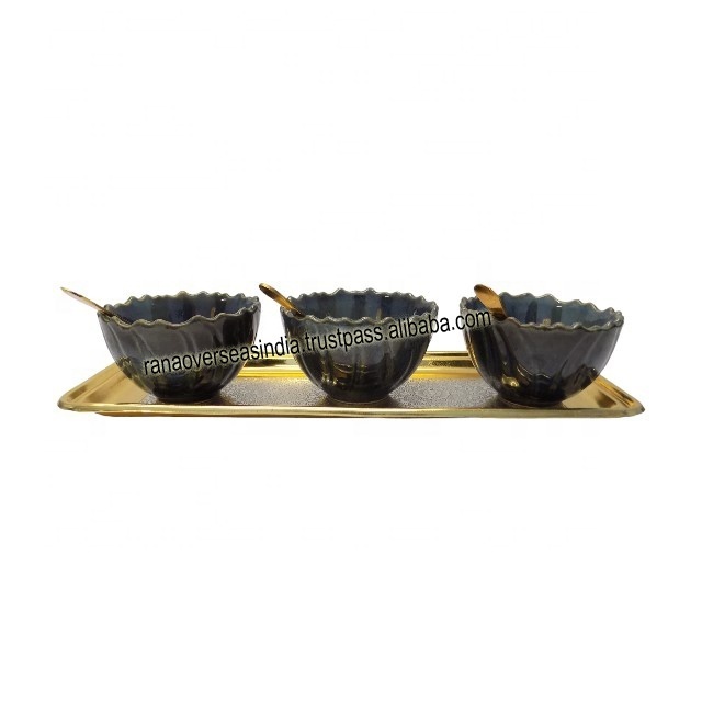 New Arrival Wholesale Round Shaped Ceramic Snack Candy Dessert Bowl Set With Gold Plated Metal Tray And Spoon