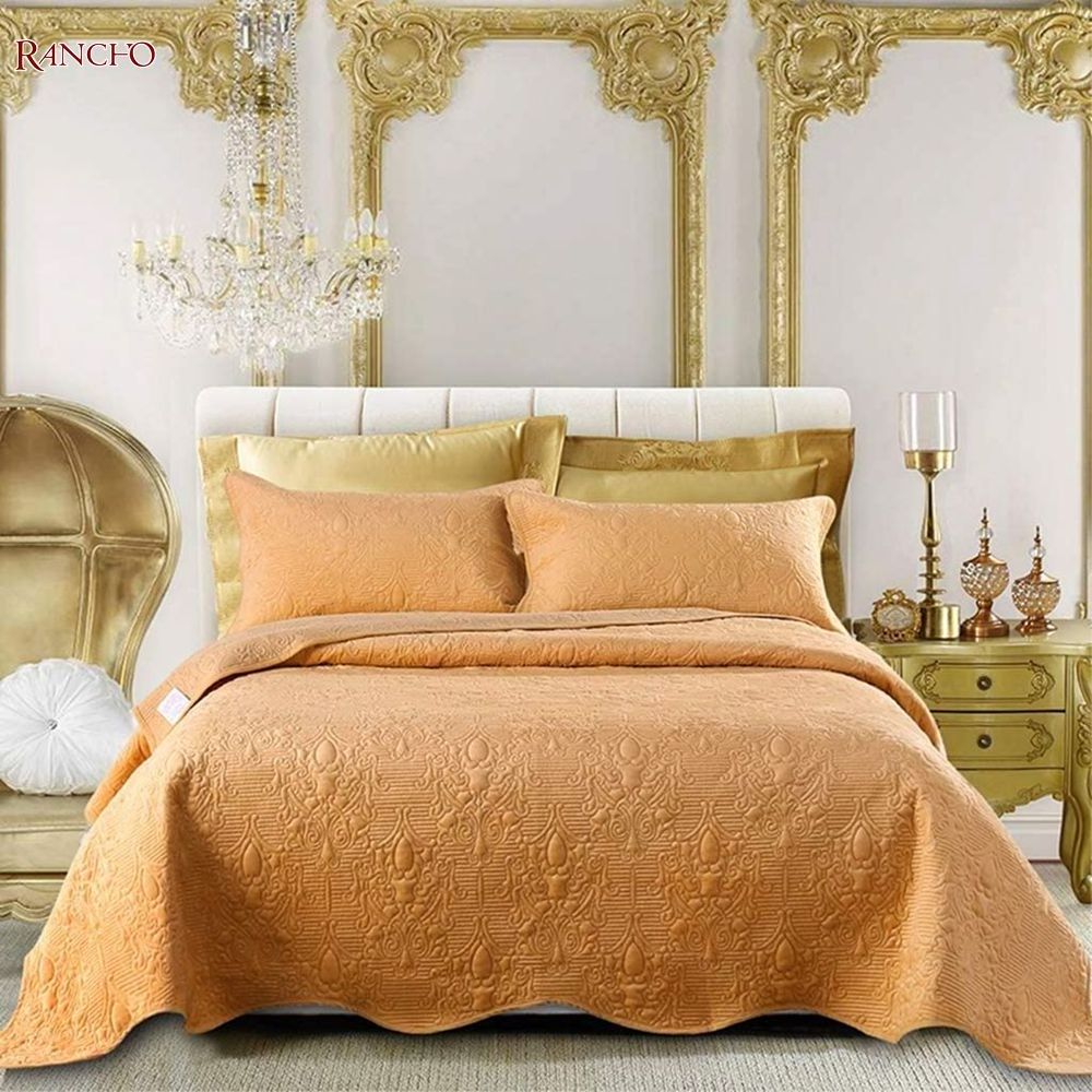 Warm bedding product soft fabric embroidery design on velvet quilt bedspread set