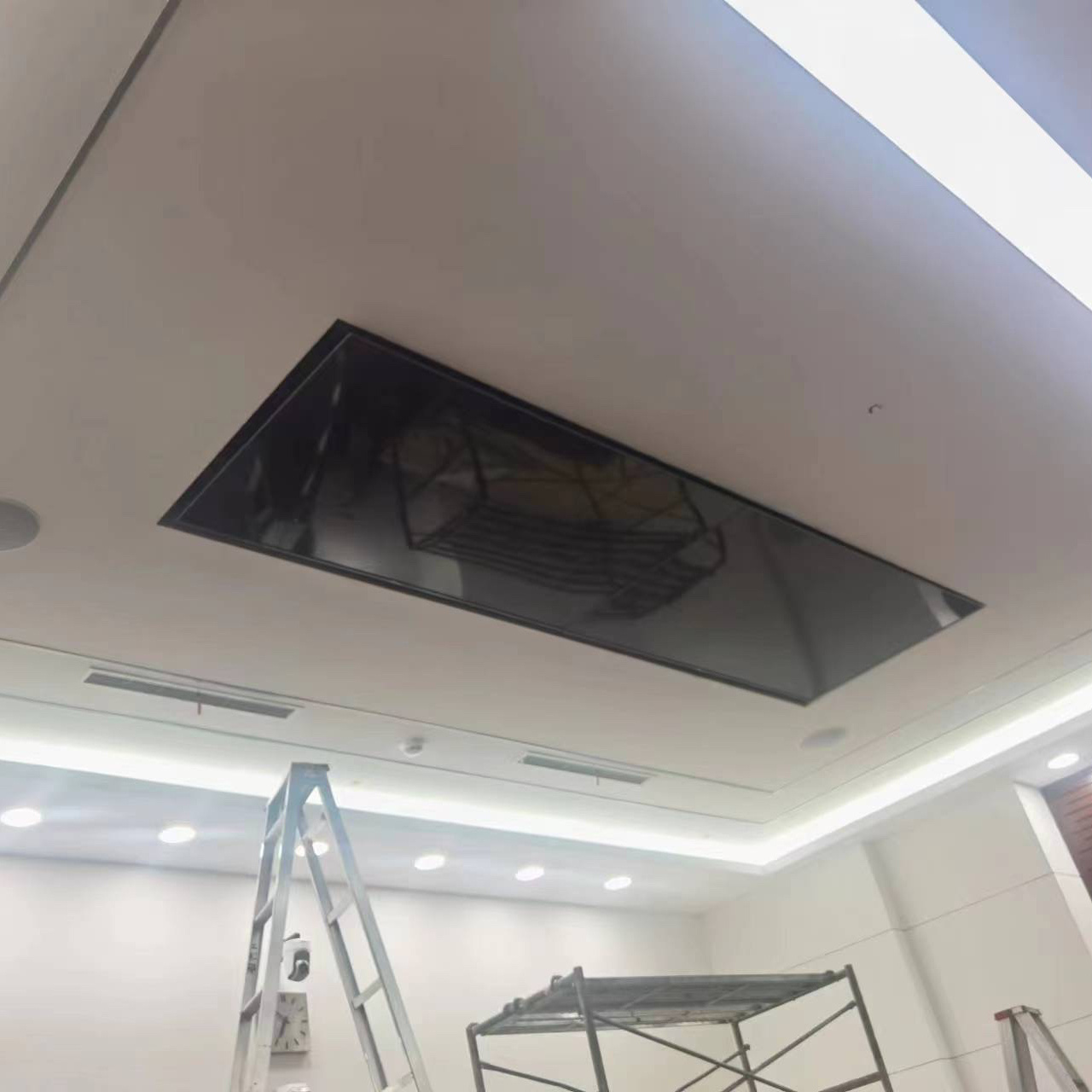 Hot sales ceiling tv lift