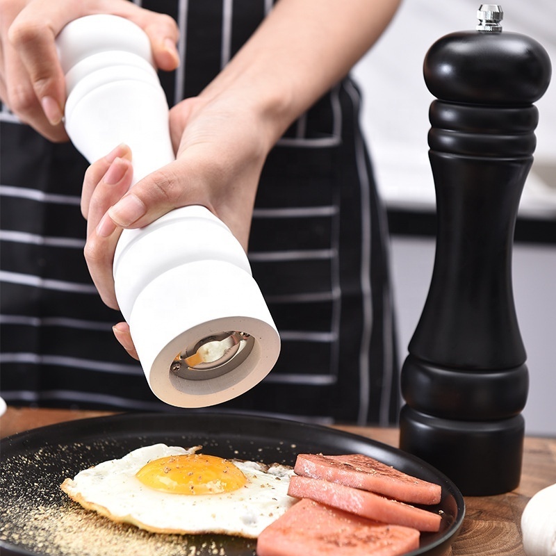 High Quality and low price Kitchen Black White Wooden Salt and Pepper Mill Hand Crank Pepper Grinder