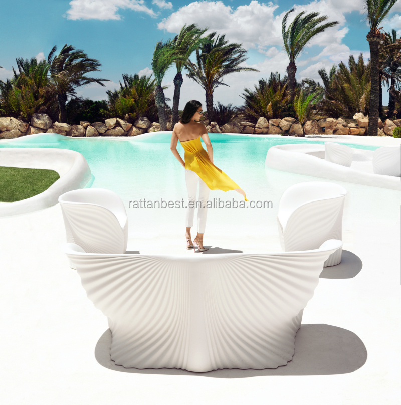 garden table and chair Biophilia  Outdoor Natural Look Fiberglass Furniture