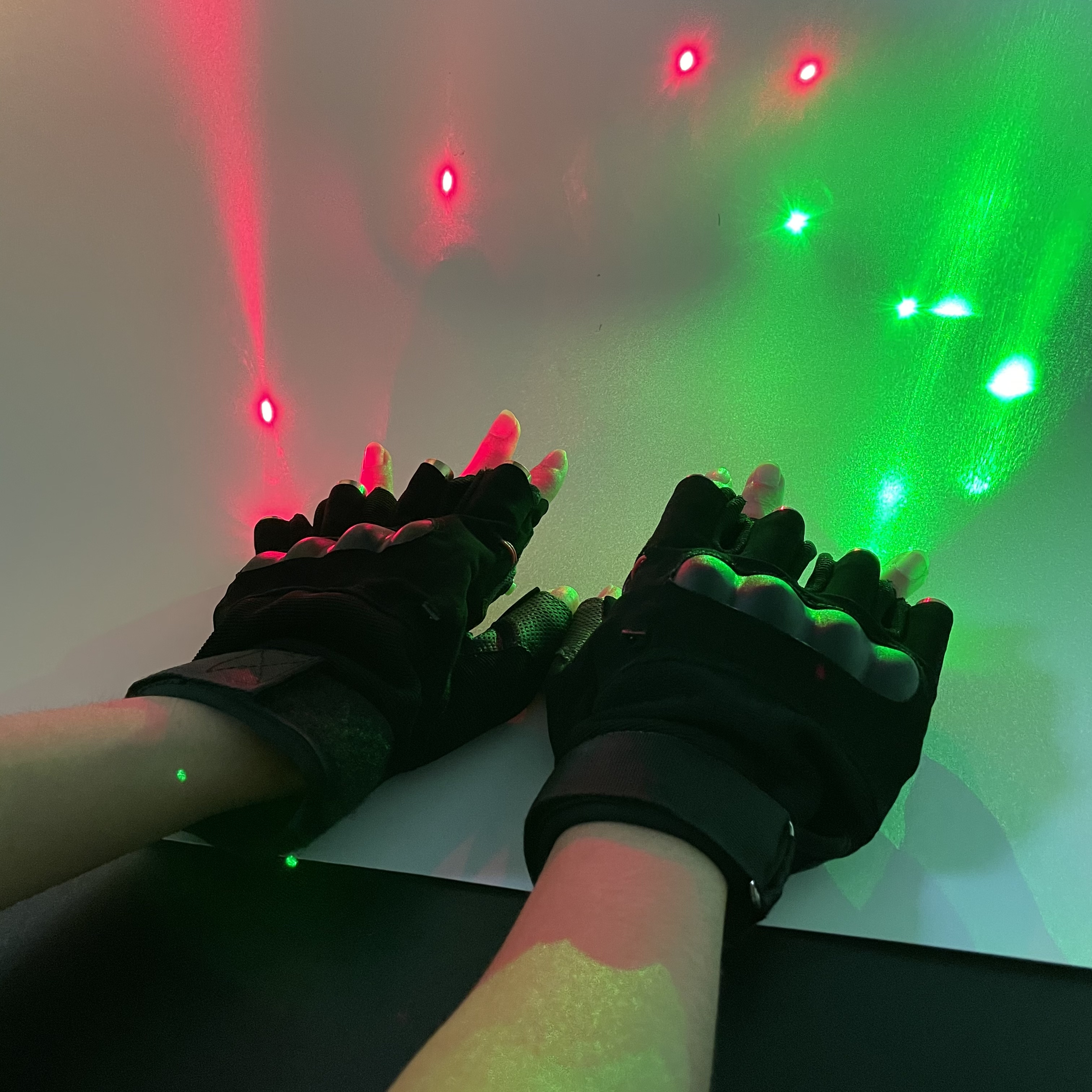 Latest Led Light Up Colorful Laser Gloves Fashion Multi-Color Luminous Lasers Gloves For Party Concert