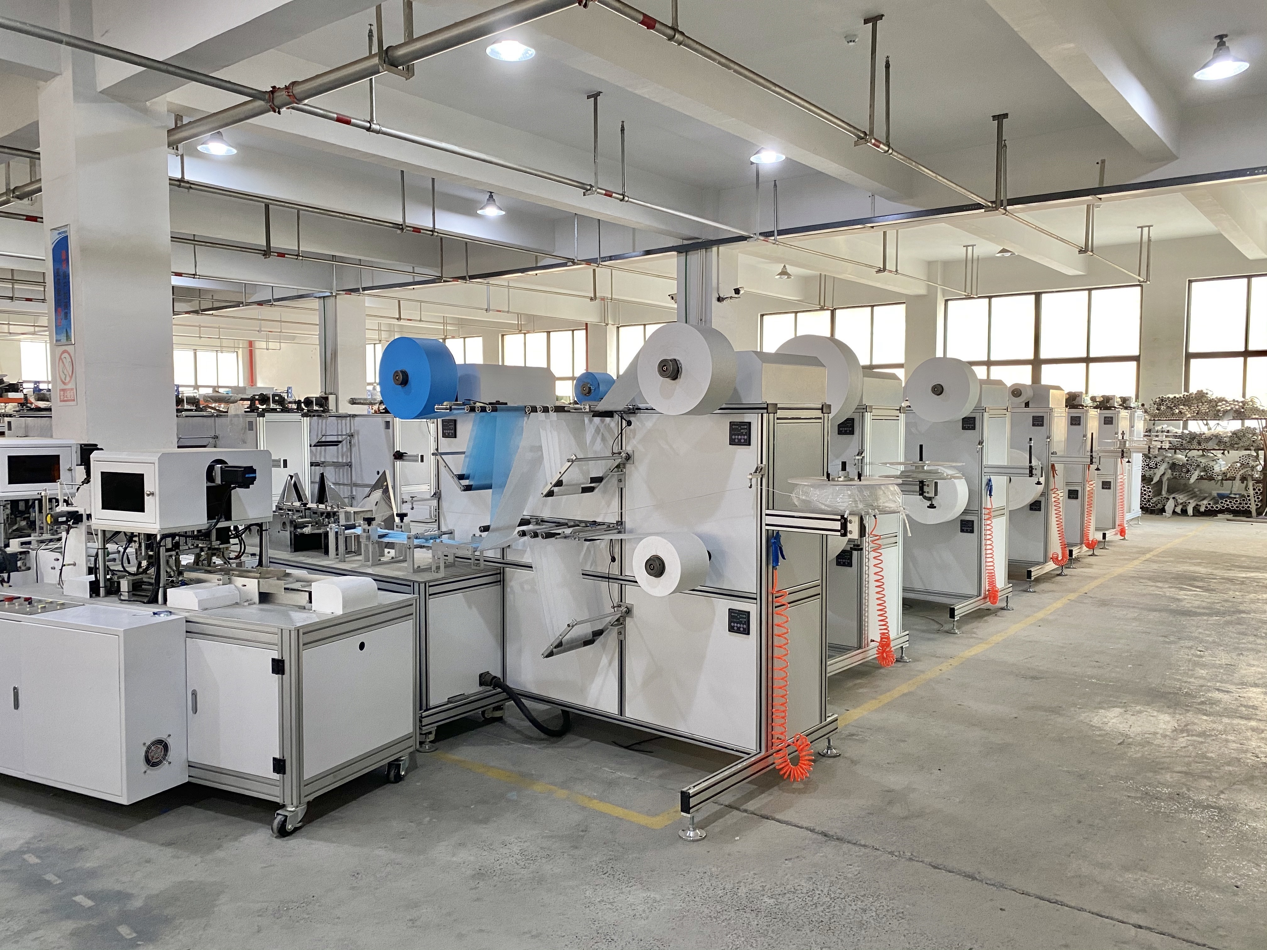 Full Automatic Nonwoven W cut Bag Making Machine non woven T shirt bag making machine