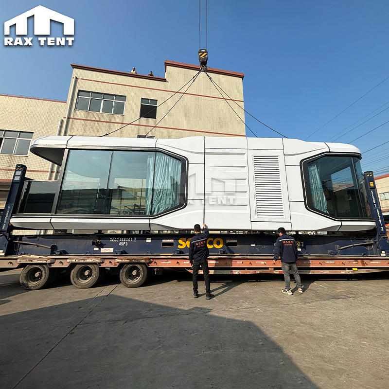 Full Function Prefabricated Mobile Capsule House for Glamping Hotel