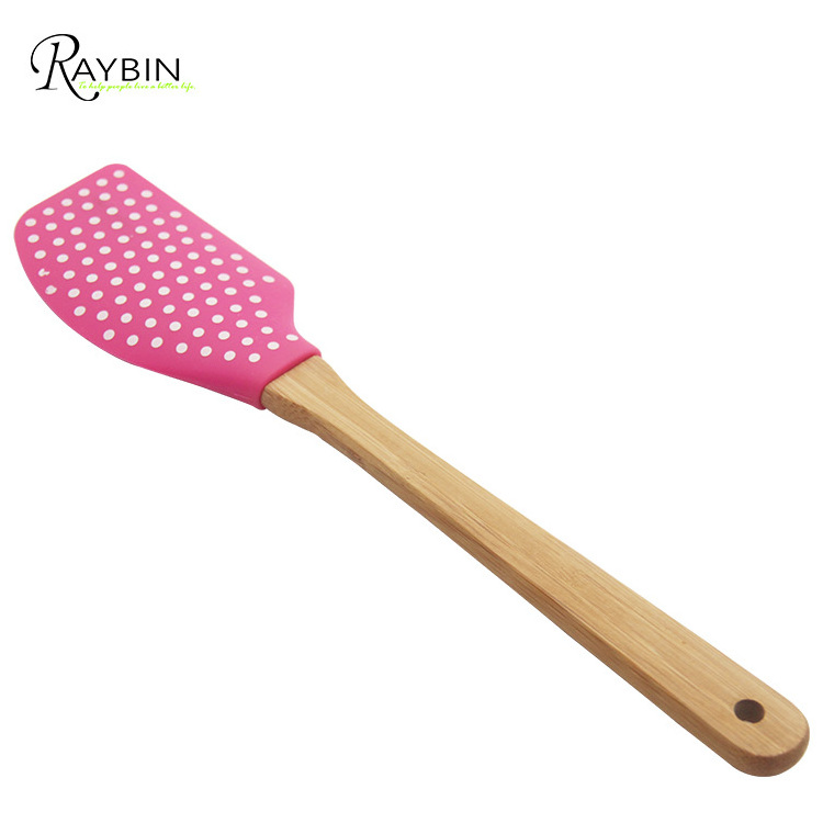 New kitchen arrivals 2021 bakery tools heart shaped silicone baking utensils