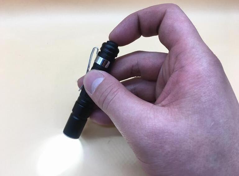 Q5 LED AAA battery zoom pen-shaped Mini LED flashlight