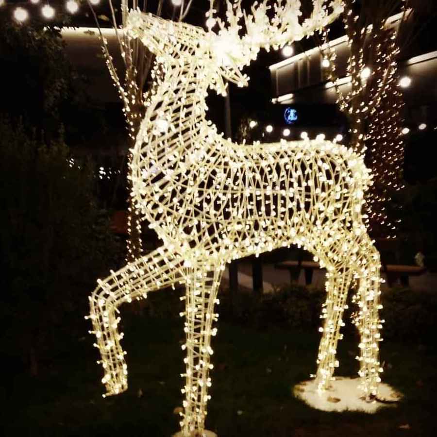 3D LED light sculpture Christmas reindeer with sled motif for Christmas decorations