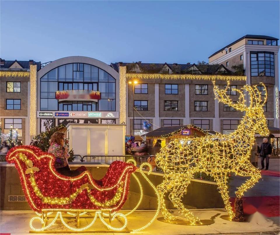 Top quality Animated Outdoor Christmas Santa Claus Sleigh Reindeer With Led Light Decoration