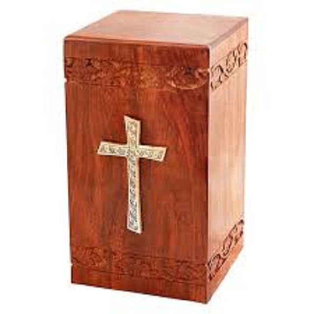 Traditional wooden urns European style cremation urn Memorial wood coffin wooden urns for ashes