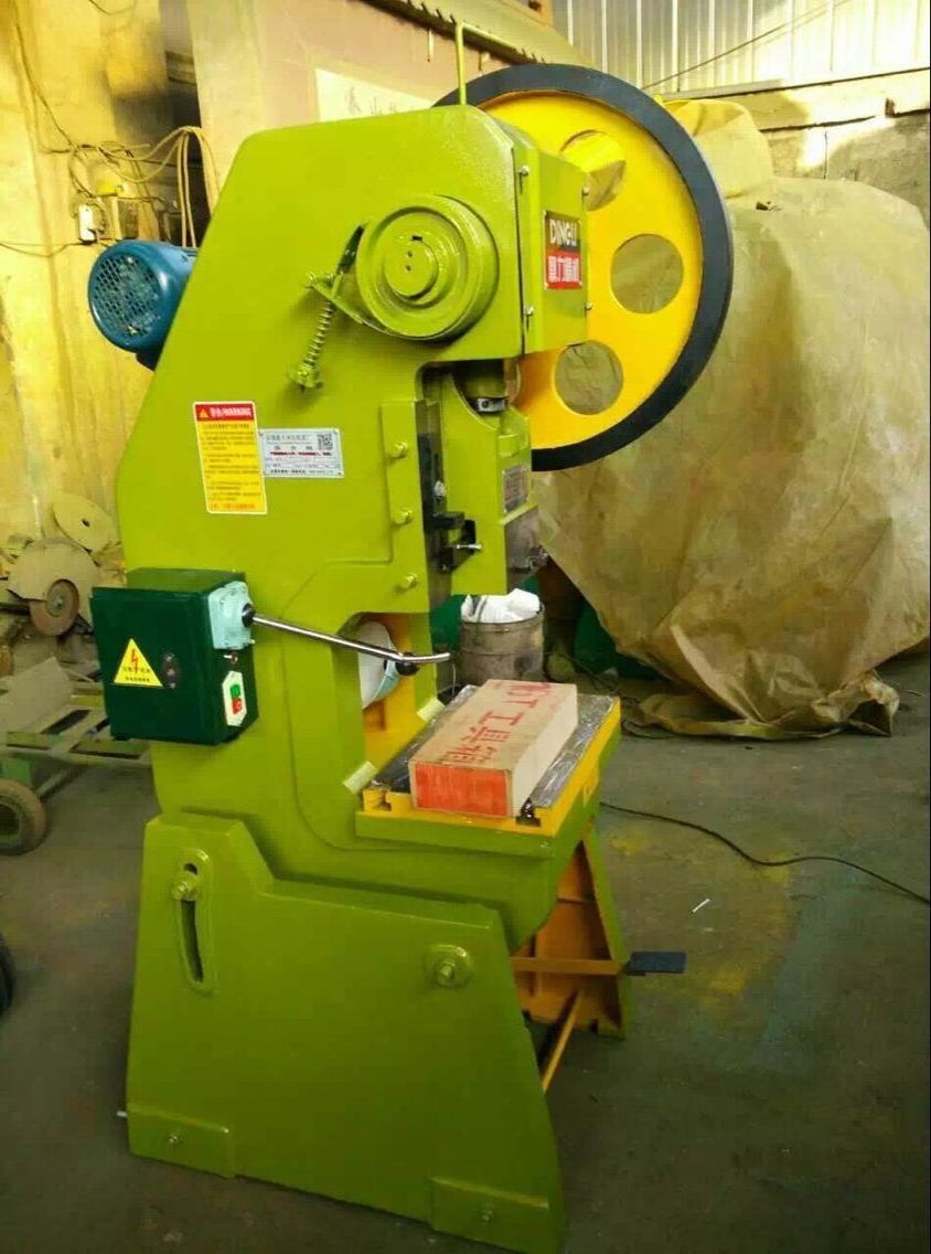 Open Back Inclinable Mechanical Press J23-16 Punching Machine Competitive Price Mechanical 300*450mm 730*950*1750 Provided 160mm