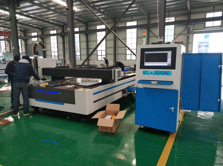 Metal tube and plate fiber laser cutting machine with rotary device