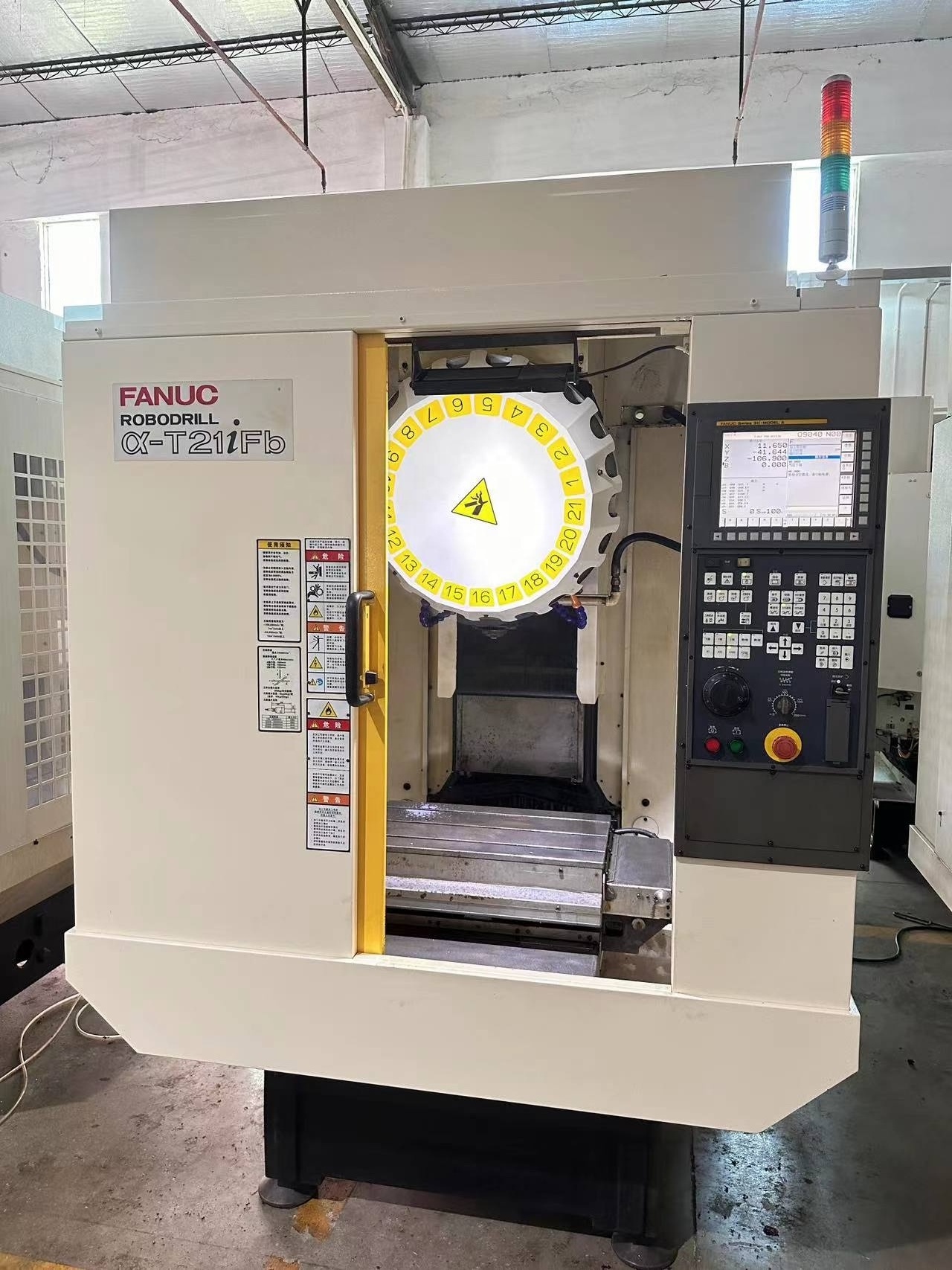 Used cheap price Fanuc robodrill 21tools High Speed precision 3 axis 4 axis CNC drilling machine Center