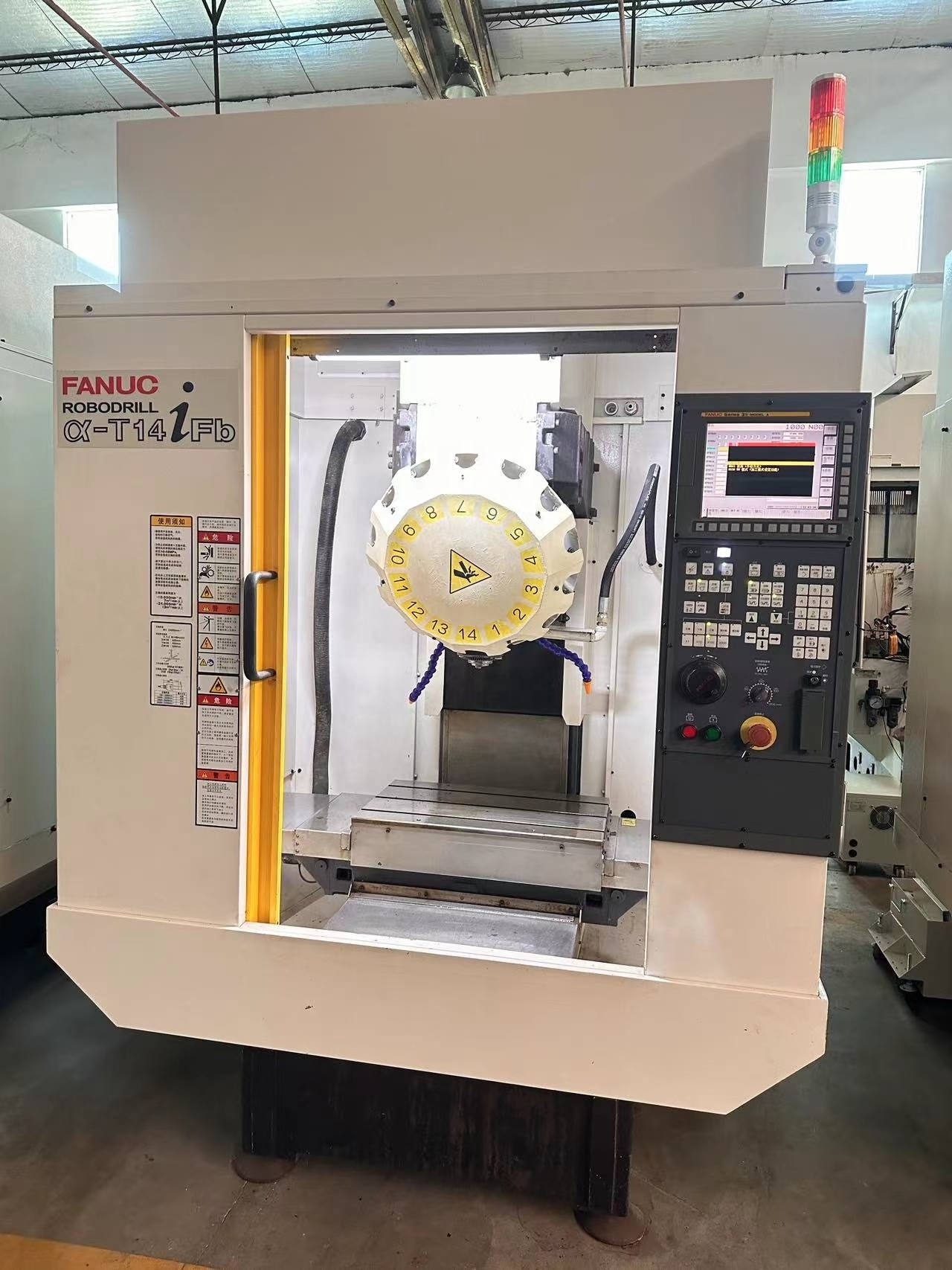 Used cheap price VMC540 Fanuc robodrill 14 tools High Speed precision 3 axis 4 axis CNC drilling machine Center For sale