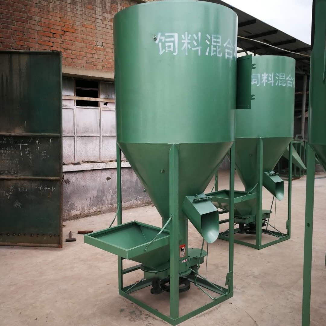 Automatic Feed Grinder Chicken Feed Making Machine 1 Ton Small Vertical Corn Grinder And Mixer Poultry Animal Feed Mixer