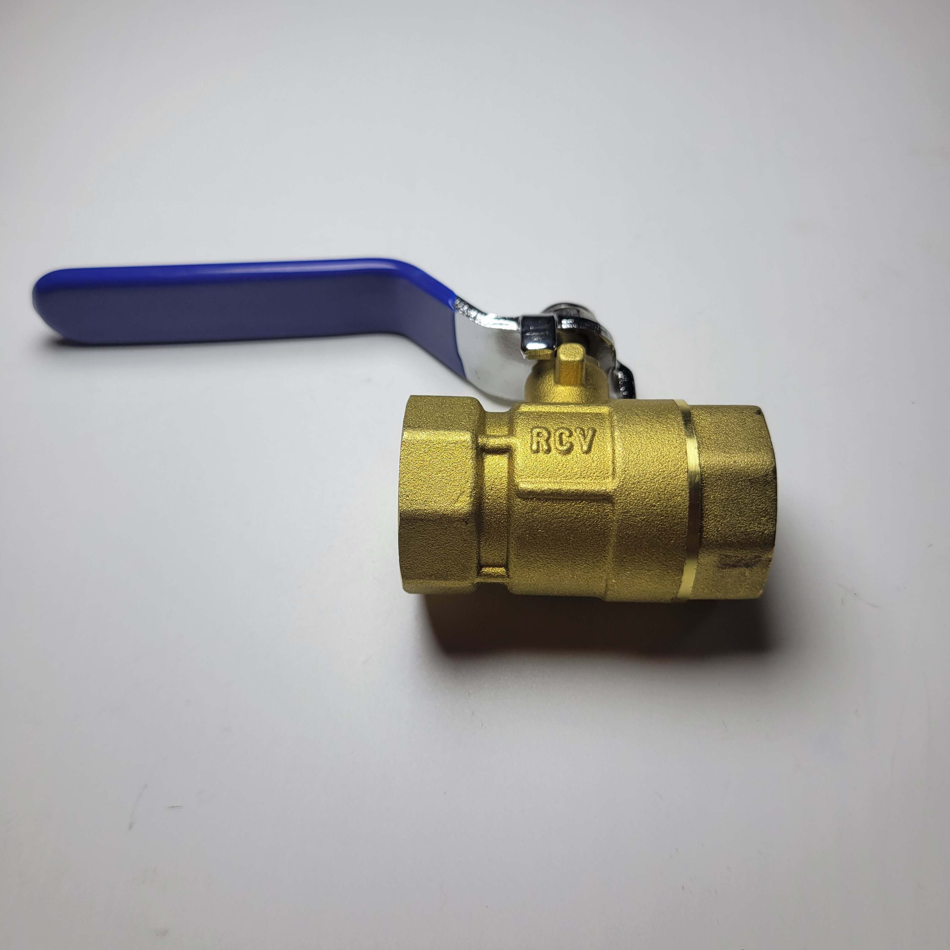 RCV Series 3/4-in Brass FPT Full Port Ball Valve with Locking Handle