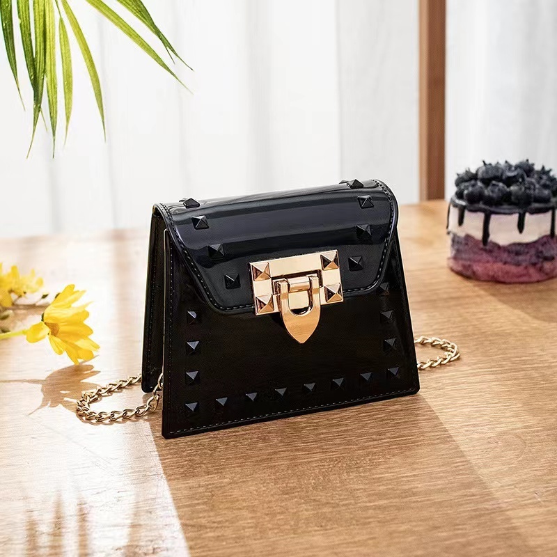 2022 hot sale Rivet Mini Chain ladies Crossbody handbag wholesale pvc small jelly bag for kid