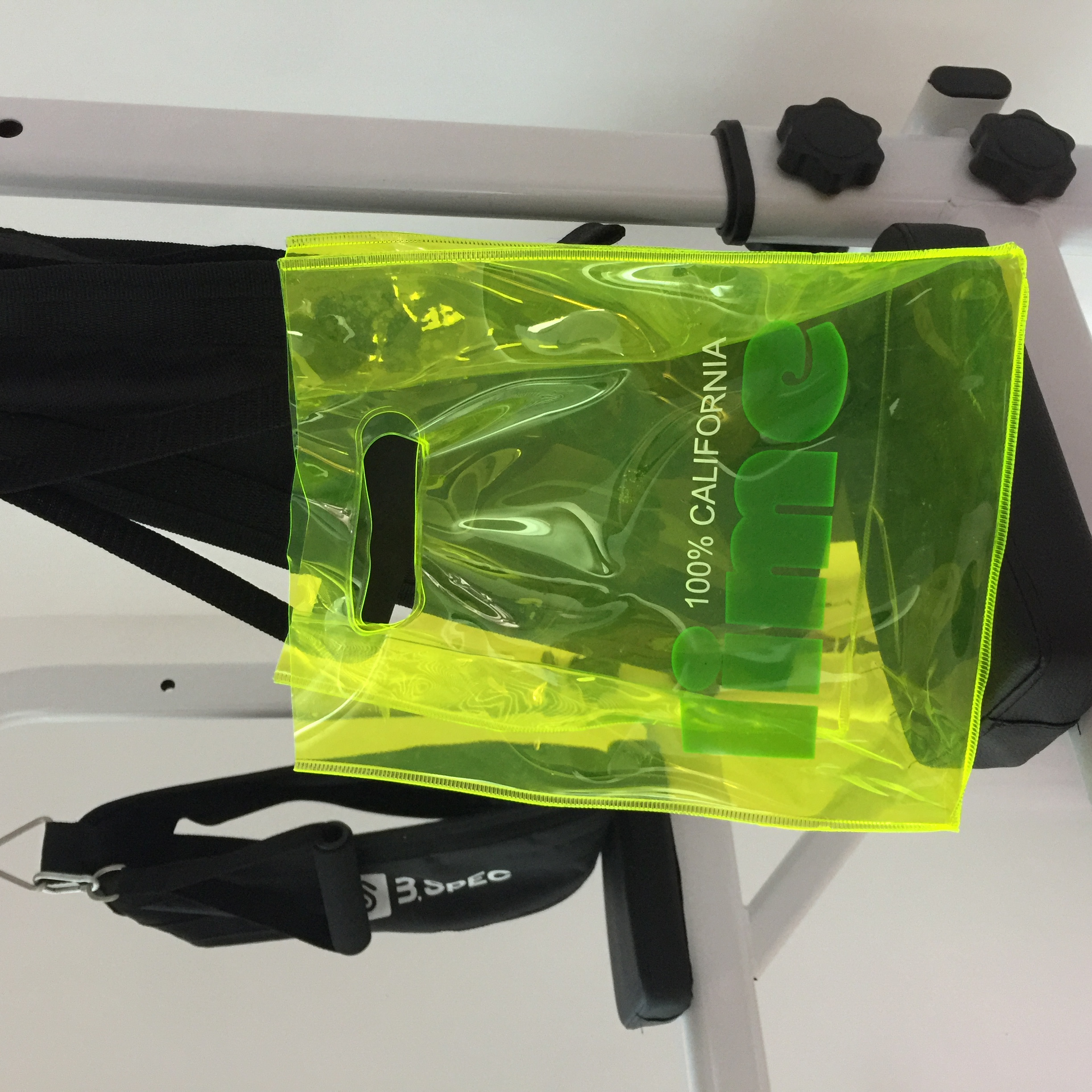 Waterproof Transparent colored shopping PVC bags tote oem transparent PVC custom bags with custom logos