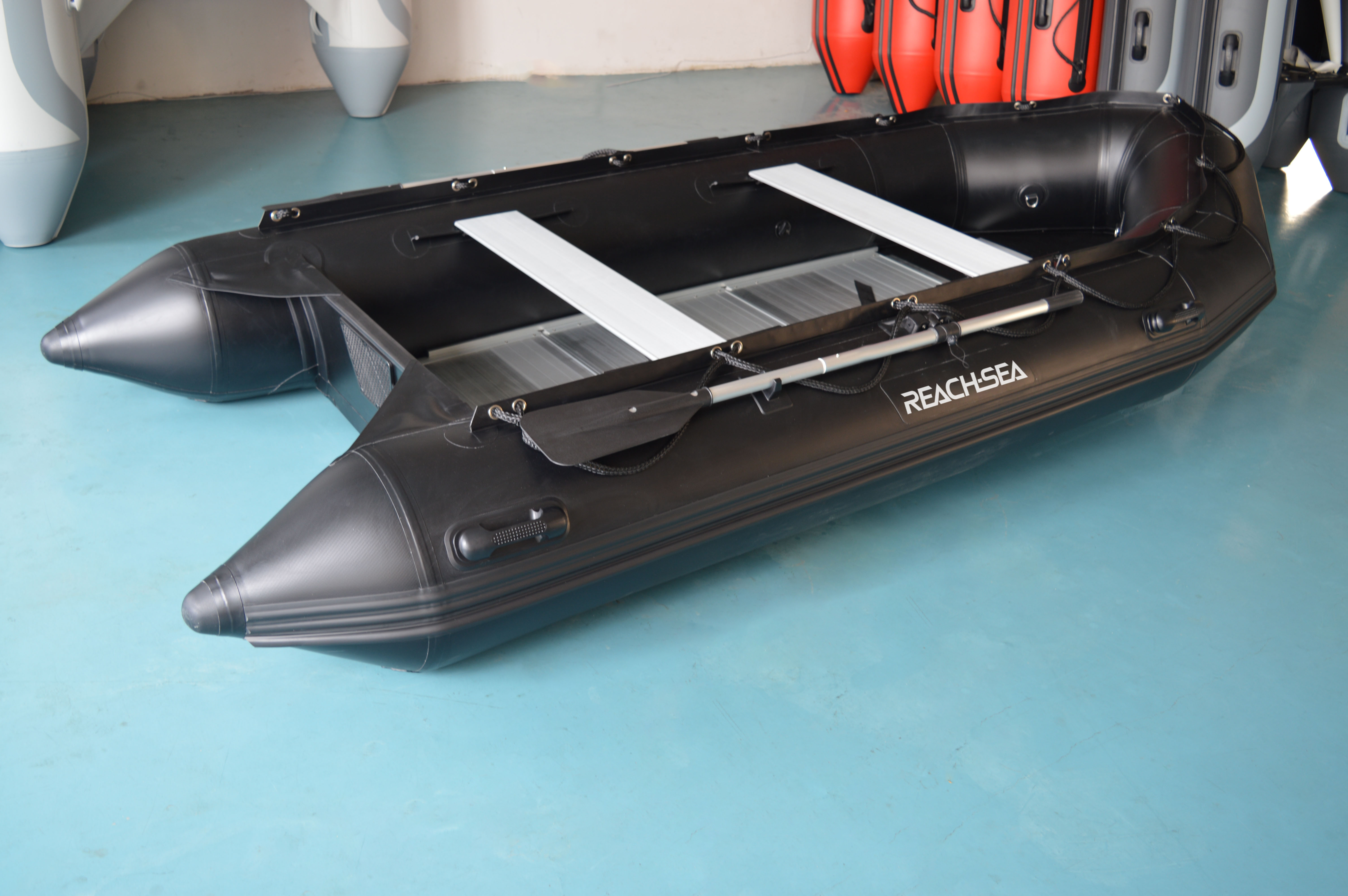 Reachsea China Cheap CE 380cm plastic folding boat PVC Inflatable Rowing Boat For Sale