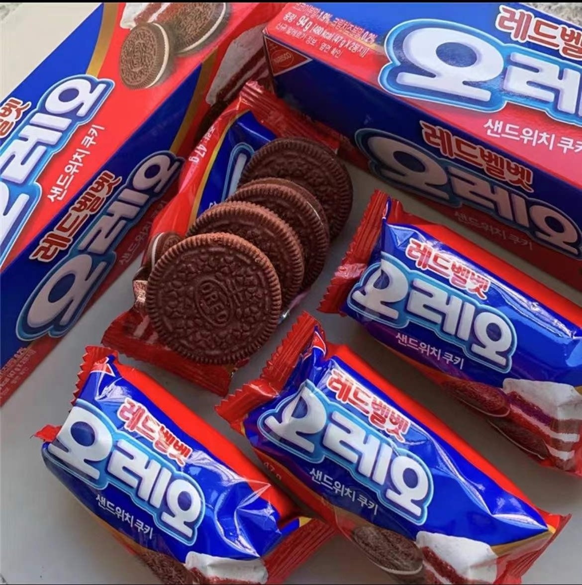 Wholesale Imported Korea Oreo Cookies Exotic Snacks Red Velvet Cake Korean Chocolate Flavored Oreo Sandwich Biscuit