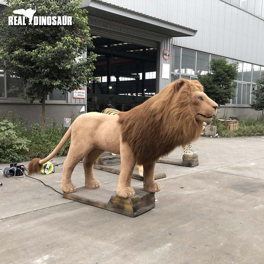 Outdoor Playground Equipment  Animal Model Life Size Lion